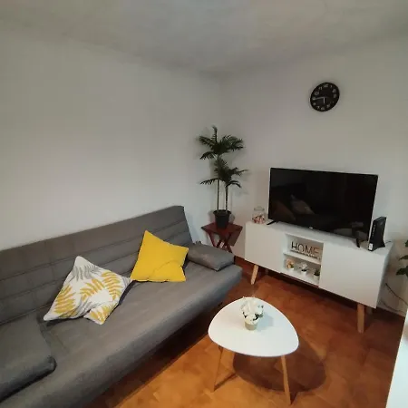 Acogedor Alojamiento En Trinitat Vella Apartamento Barcelona